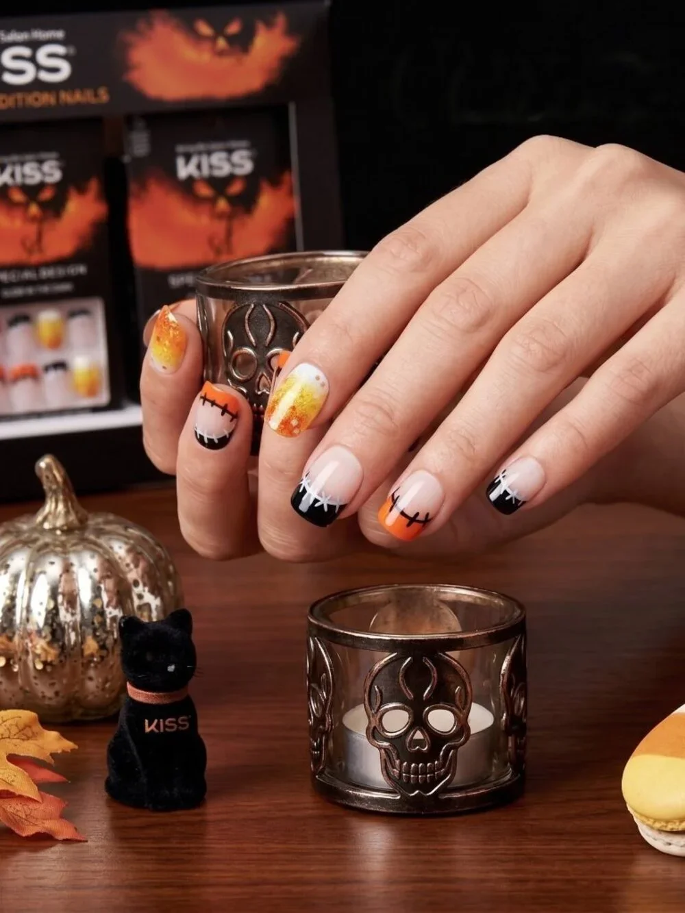 Kiss Halloween Special Design Short Length Nails - You're Next